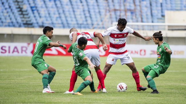 PSS Sleman bermain imbang tanpa gol melawan Persela Lamongan dalam laga lanjutan Grup C Piala Menpora 2021 di Stadion Si Jalak Harupat