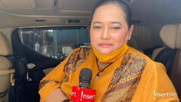 img-title Sempat Dihujat karena Ramalan, Mbak You Langsung Introspeksi Diri