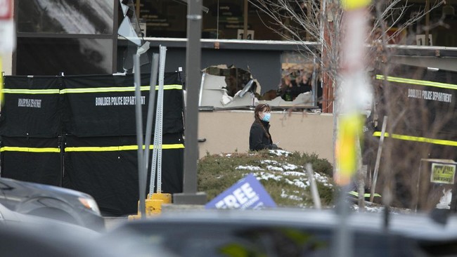 Pelaku penembakan di Colorado, Amerika Serikat ternyata adalah seorang lelaki pendatang dari Suriah.