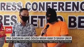 VIDEO: Pria Gandakan Uang Diduga Nikahi Anak Di Bawah Umur