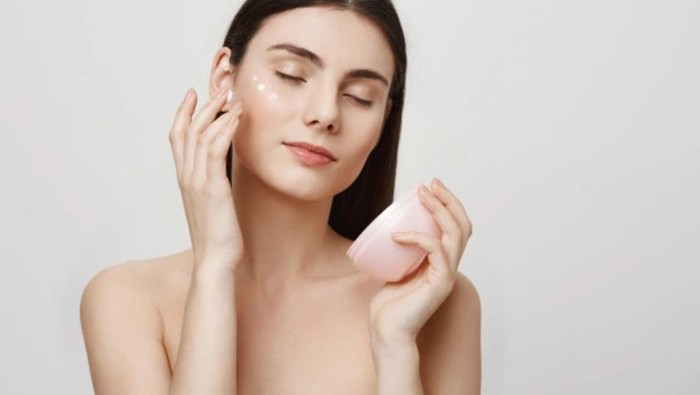 Rekomendasi Skincare dengan Kandungan Peptides yang Dikenal Sebagai Solusi Anti Aging Rekomendasi Skincare dengan Kandungan Peptides yang Dikenal Sebagai Solusi Anti Aging
