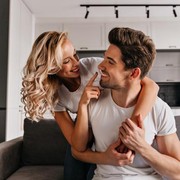 5 Tips Tetap Harmonis Meski Sama-sama Sibuk Kerja