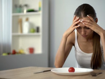 9 Ciri Alami Eating Disorder dan Cara Mengatasinya, Gangguan Makan Tidak Normal