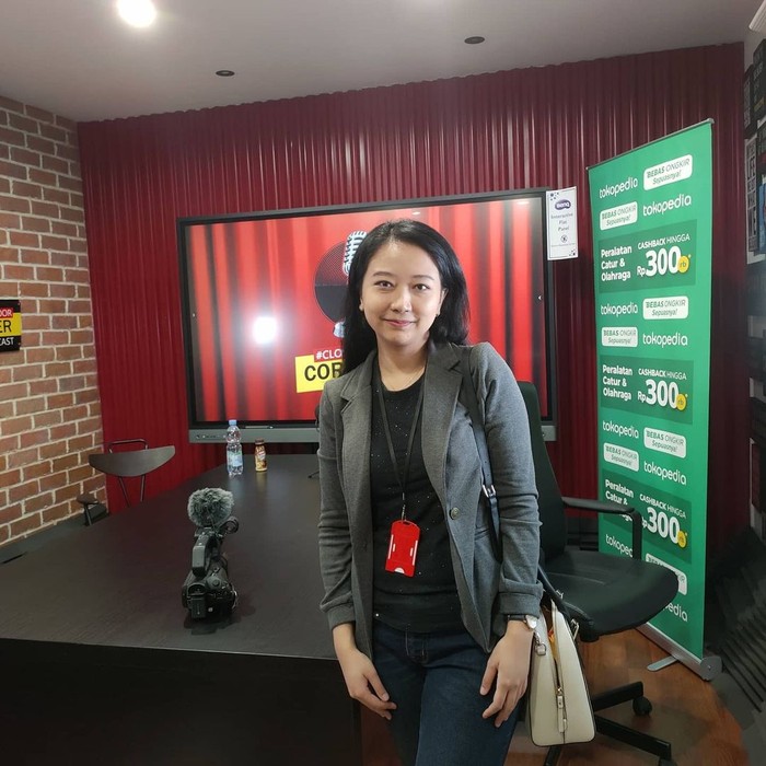 Sosoknya makin dikenal lewat pertandingan persahabatan bersama Dadang Subur alias Dewa Kipas yang disiarkan di podcast Deddy Corbuzier. Irene Sukandar pun berhasil menang dengan meraih angka 3-0, Ladies (Foto: instagram.com/irene_sukandar).