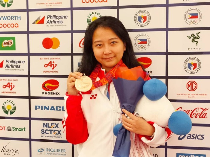 Berhasil meraih berbagai gelar di skala nasional sampai internasional, Irene Sukandar juga mewakili Indonesia pada ajang olahraga SEA Games lho (Foto: instagram.com/irene_sukandar).
