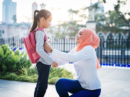Tips dan Doa agar Anak Mau Ditinggal di Sekolah, Amalkan agar Si Kecil Mandiri & Pemberani