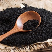 Dari Rambut Hingga Wajah, Simak 4 Manfaat Jintan Hitam Buat Kecantikanmu!