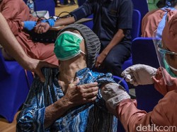 RI Masih Dibayangi COVID-19, WHO Minta Prioritaskan Vaksin untuk Kelompok Ini