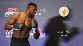 UFC 270: Ngannou Unggul Jangkauan, Gane Lebih Agresif