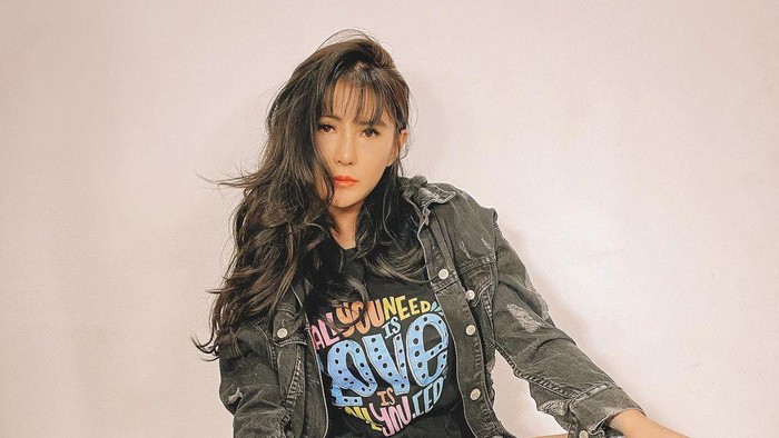 Oplas Hidung, Begini Cerita Presenter Cantik Angela Lee