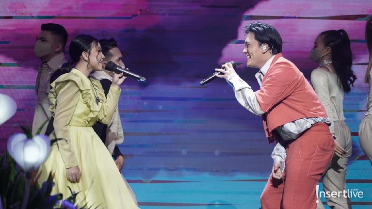 Penampilan Para Artis di Acara Insert Fashion Award 2021 Insert Fashion Award digelar pada hari ini Rabu (24/3). Yuk, Intip penampilan para artis di meriahnya acara Insert Fashion Award 2021!