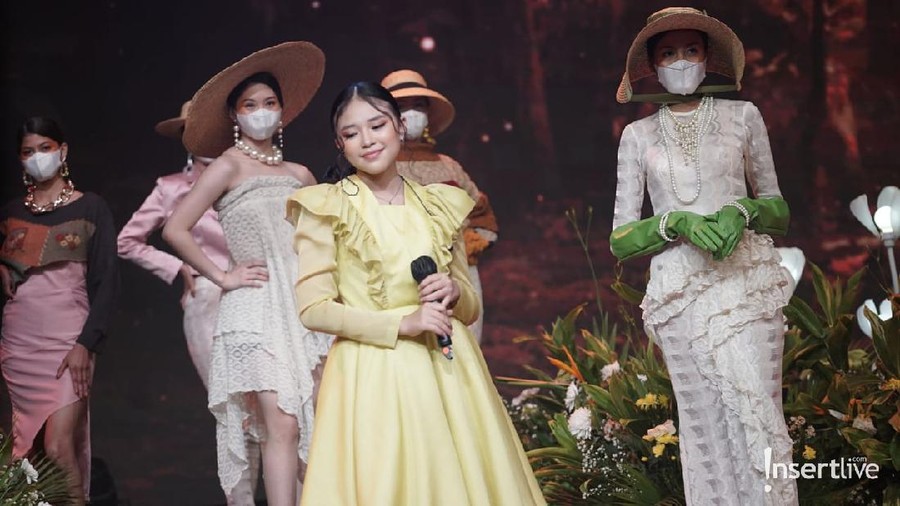 Insert Fashion Award digelar pada hari ini Rabu (24/3). Yuk, Intip penampilan para artis di meriahnya acara Insert Fashion Award 2021!