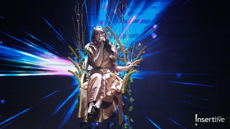 Penampilan Para Artis di Acara Insert Fashion Award 2021 Insert Fashion Award digelar pada hari ini Rabu (24/3). Yuk, Intip penampilan para artis di meriahnya acara Insert Fashion Award 2021!