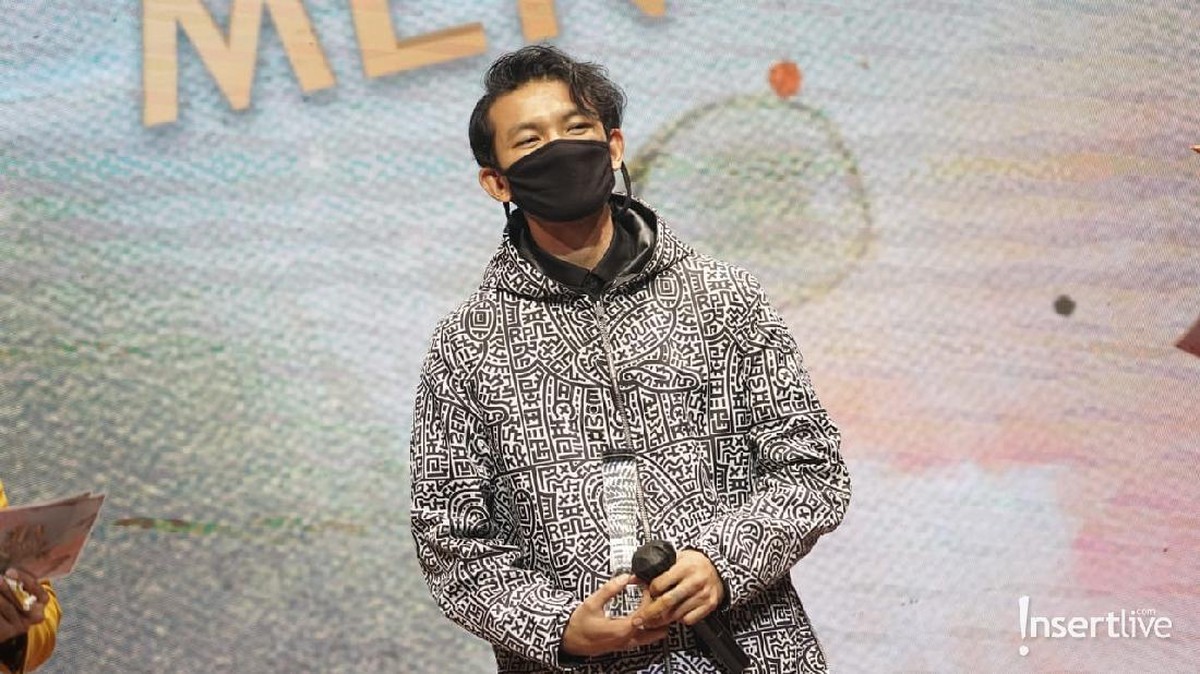 Insert Fashion Award digelar pada hari ini Rabu &lpar;24&sol;3&rpar;&period; Yuk&comma; Intip penampilan para artis di meriahnya acara Insert Fashion Award 2021&excl;