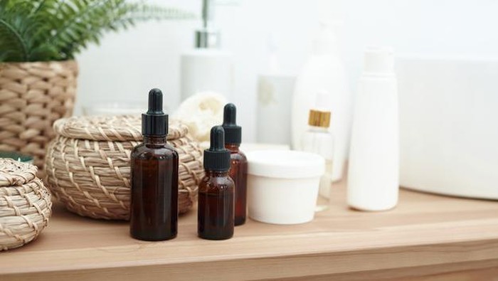 Perbedaan AHA dan BHA, Kandungan Aktif dalam Skincare