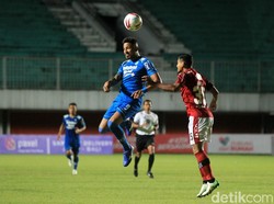 Persib Kesulitan Bongkar Pertahanan Bali United