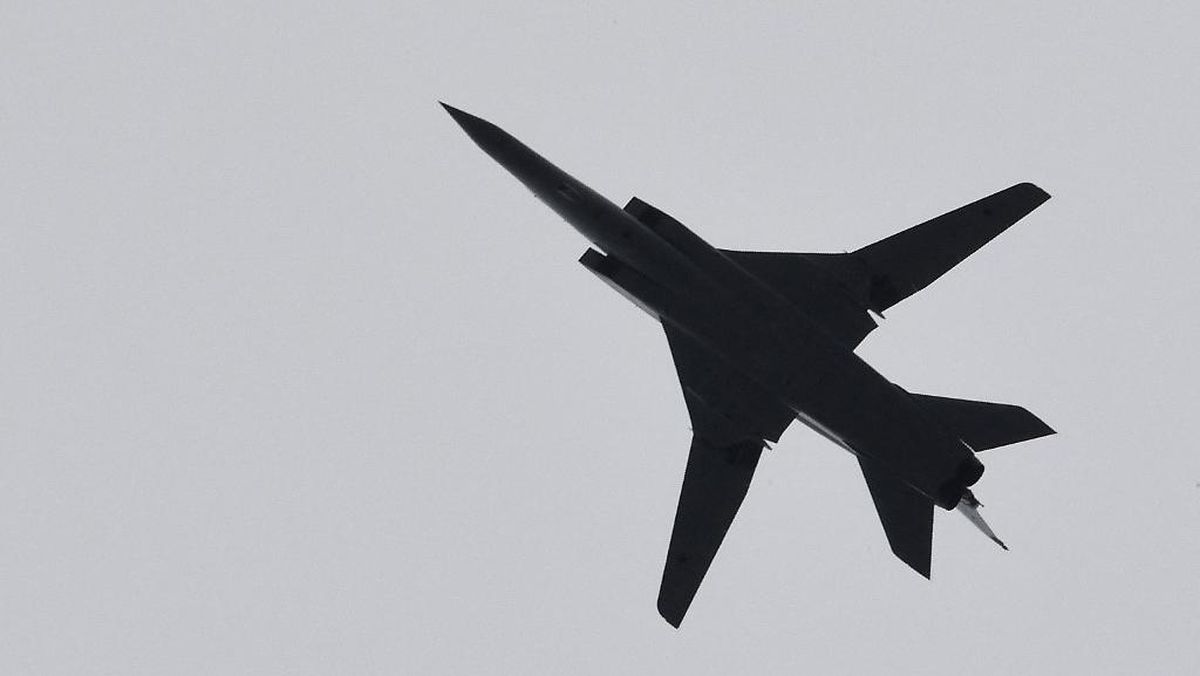 Pesawat Bomber Milik Militer Rusia Jatuh, 6 Orang Tewas
