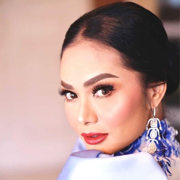 Pesona Krisdayanti yang Berulang Tahun Ke-46