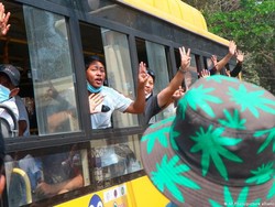 Redam Kemarahan Demonstran, Militer Myanmar Bebaskan Ratusan Tahanan