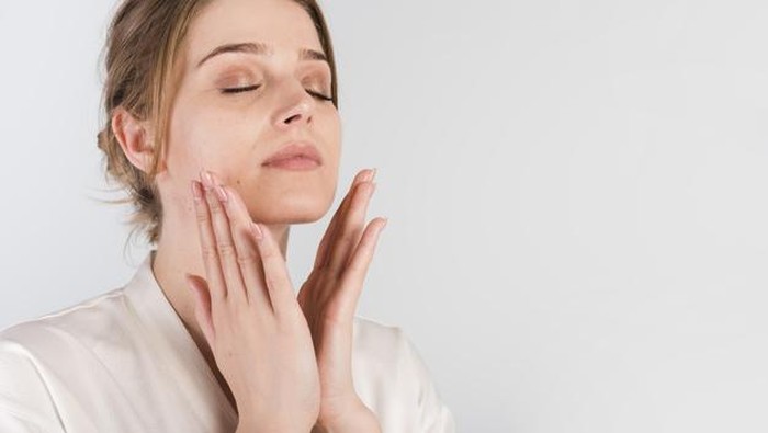 6 Mitos dan Fakta Penggunaan Retinol yang Perlu Kamu Tahu