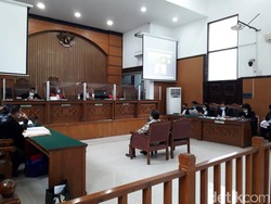 Jumhur Pertanyakan Ahli ITE Sebut Postingannya Ada Unsur Pidana di BAP
