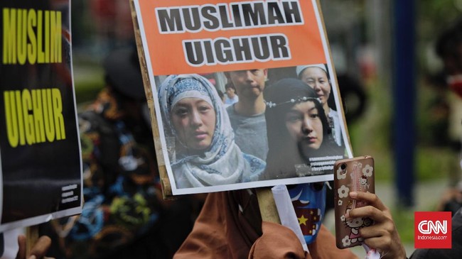 Parlemen Selandia Baru resmi mengakui bahwa pelanggaran hak asasi manusia yang parah sedang terjadi terhadap etnis minoritas Muslim Uighur di Xinjiang, China.