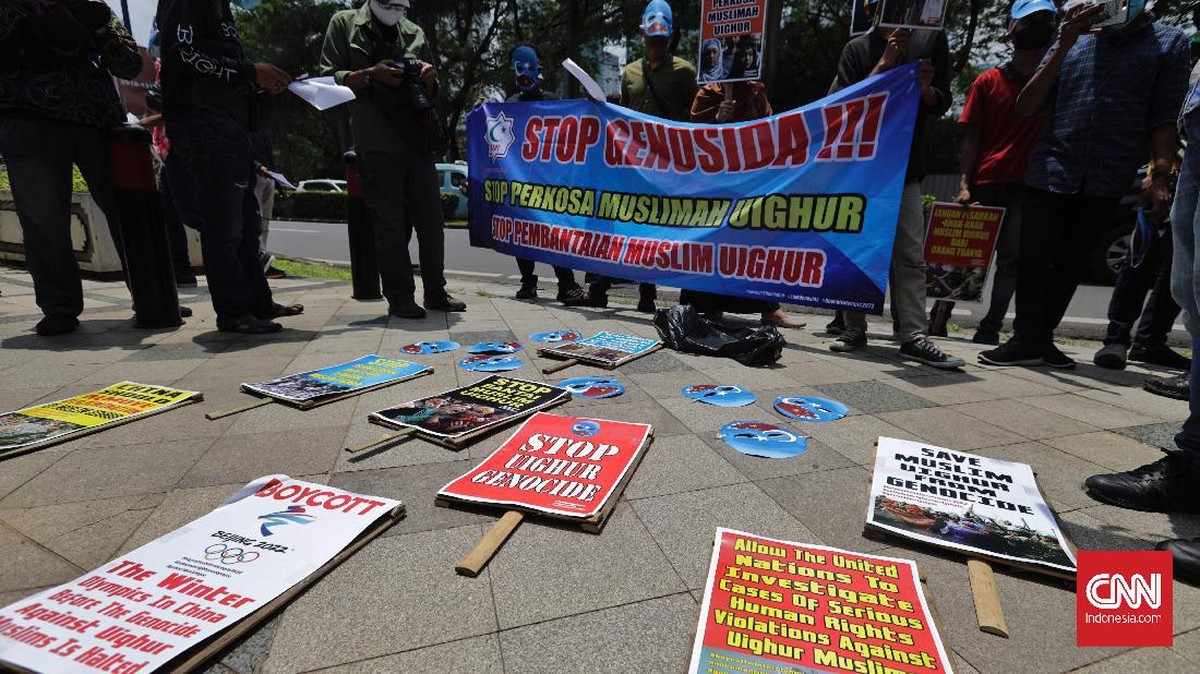 FOTO: Protes dari Jakarta Bela Muslim Uighur di China