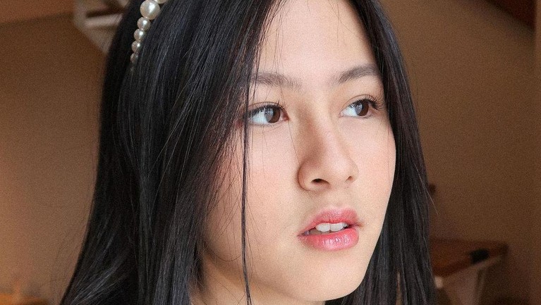 Dilecehkan Pria Cabul di Sosmed, Inilah Hasyakyla Kakak Adhisty Zara Hasyakyla Utami kakak Adhisty Zara jadi korban pelecehan pria di sosmed, berikut potret Hasyakyla!