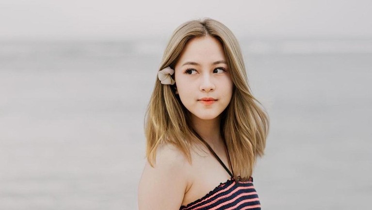 Dilecehkan Pria Cabul di Sosmed, Inilah Hasyakyla Kakak Adhisty Zara Hasyakyla Utami kakak Adhisty Zara jadi korban pelecehan pria di sosmed, berikut potret Hasyakyla!