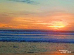 Seorang Wisatawan Hilang Terseret Ombak di Polewali Mandar