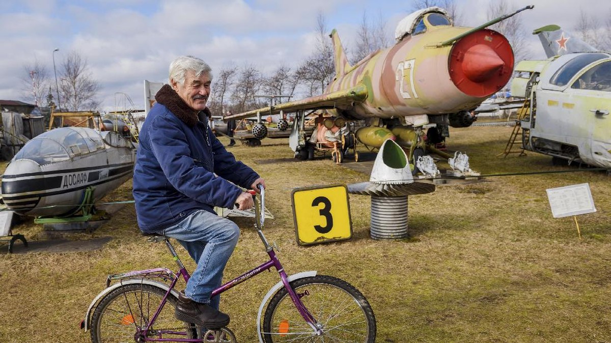 FOTO: Jejak Dirgantara Uni Soviet di Latvia Terancam Musnah