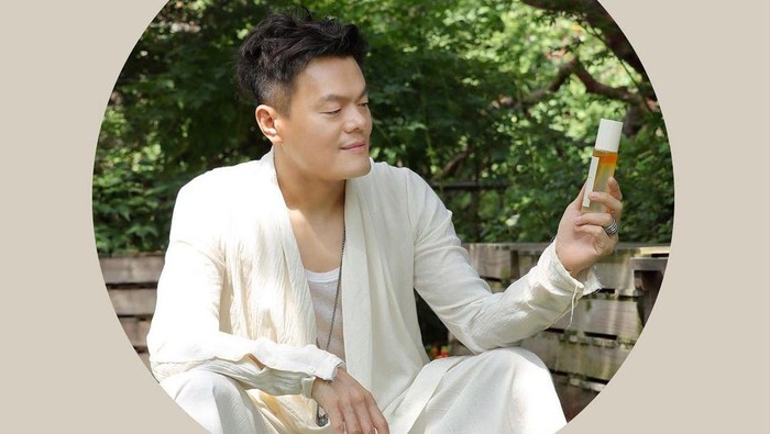 Kolaborasi dengan Sioris, JYP Entertainment Rilis Skincare Organik
