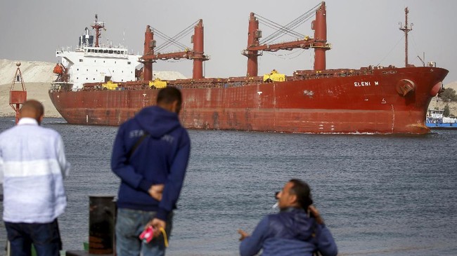 Ketegangan di Laut Merah bakal menganggu perdagangan global anjlok 1,3 persen. Pengiriman molor, biaya logistik melesat.
