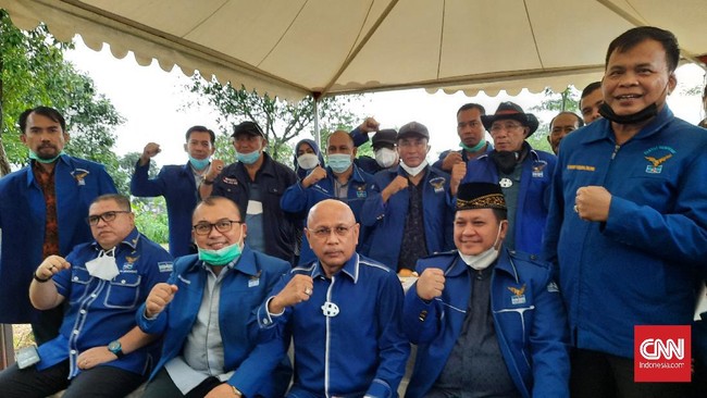 Kisruh dimulai pada Februari 2021 saat AHY mengumumkan ada upaya di luar partai untuk yang akan mengkudeta Demokrat di era kepemimpinannya.