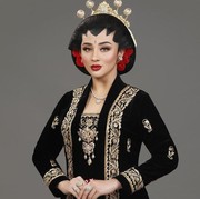 Makeup Pengantin Adat Jawa ala Seleb yang Bikin Pangling