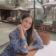 Biar Makin Semangat ke Kantor, Intip Gaya Paula Verhoeven untuk Tampil Beda dan Modis