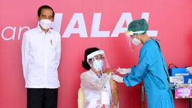 Jokowi: 70 Persen Masyarakat Divaksin, Covid Bisa Mental