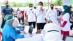 Jokowi Ingatkan Kepala Daerah: Covid Belum Selesai
