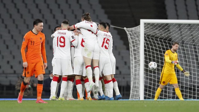 Timnas Turki menang 4-2 atas Belanda dalam laga Grup G Kualifikasi Piala Dunia 2022, Kamis (25/3) dini hari waktu Indonesia.