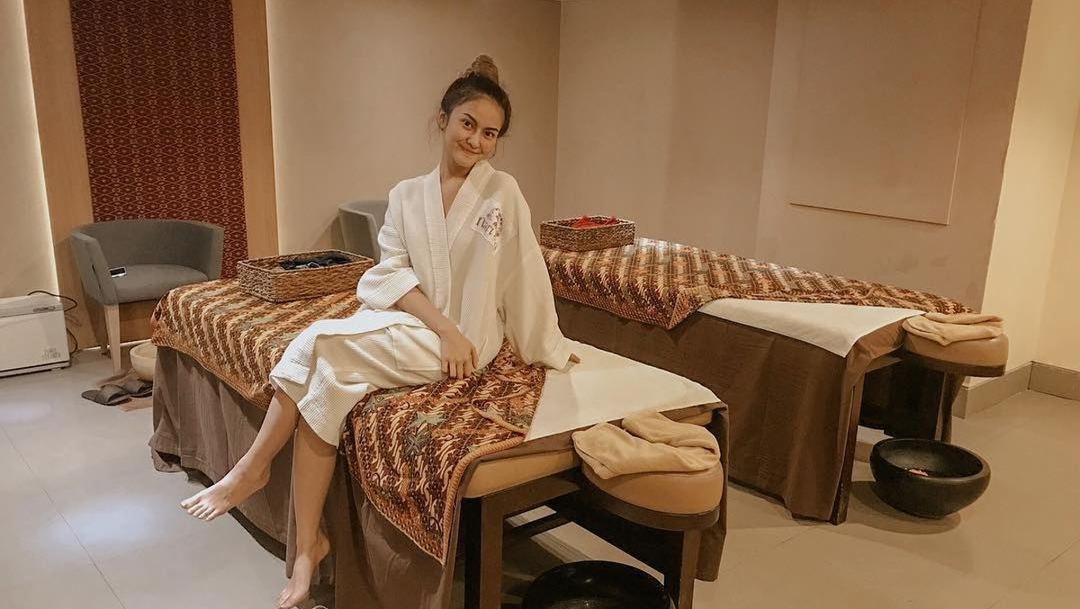 Gabriella Larasati sosok artis yang mengakui dirinya sebagai pemeran video syur yang membuat heboh publik&period; Berikut foto-fotonya&excl;