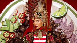 Kostum Sate Aurra Kharishma yang Unik di Miss Grand International 2020