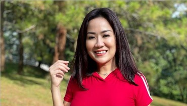 img-title Comeback, Tante Ernie Ungkap Alasan Hilang dari Medsos