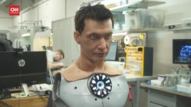 VIDEO: Robot 'Berkulit' Buatan Rusia Semakin Mirip Manusia