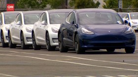 VIDEO: Punya 1 Bitcoin, Bisa Beli Mobil Tesla