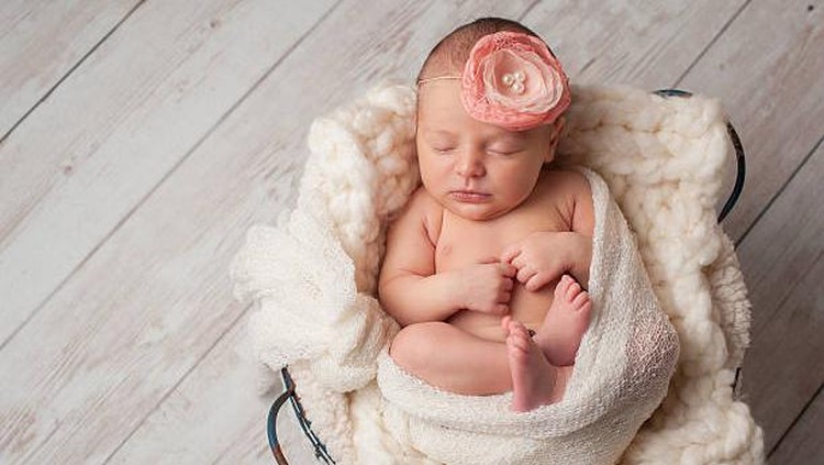 50 Nama Bayi Perempuan dari Bahasa Sansekerta, Berikut dengan Artinya Bunda masih bingung ingin memberi nama apa untuk Si Kecil? Berikut ini adalah nama-nama yang bisa menjadi isnpirasi Bunda untuk memberi nama.