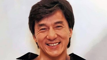 img-title Sikap Santai Jackie Chan Kena Tipu Rp71 Miliar