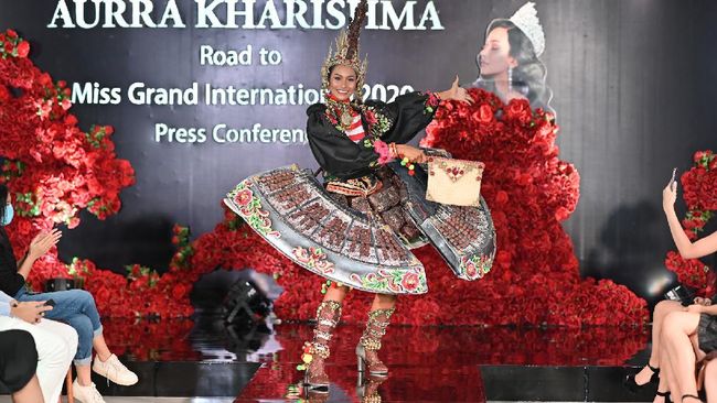 Miss Grand Indonesia 2020 Aurra Kharisma mewakili Indonesia di kontes Miss Grand International 2020 yang digelar di Bangkok, Thailand pada Sabtu (27/3).
