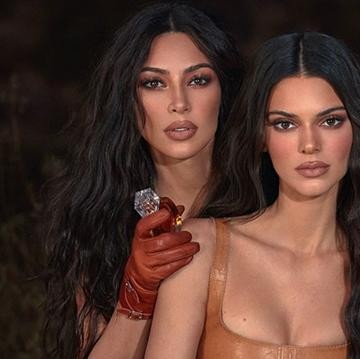 img-title Kendall Jenner Berkolbaorasi dengan KKW Fragrance untuk Rilis Parfum Terbaru