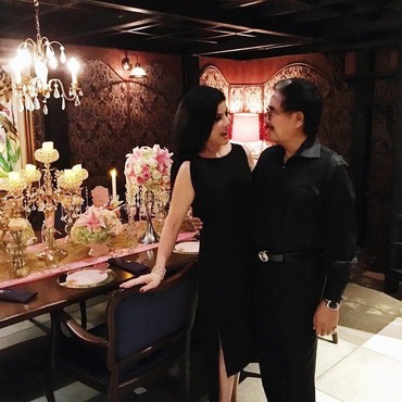 Lihat lagi Kemesraan Ibunda Bams Eks Samson dengan Hotma Sitompul