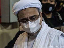 Klaim HRS soal Dicekal hingga Hacker RI Serang Database Penerbangan Saudi